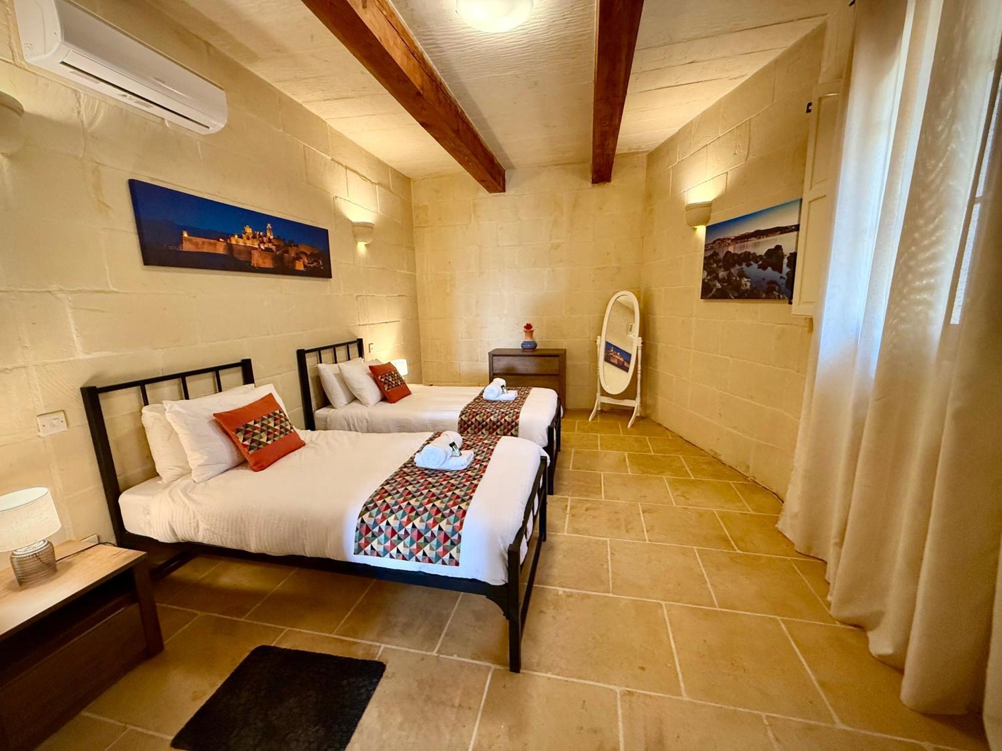 Lonza Gharb Farmhouse Extérieur photo